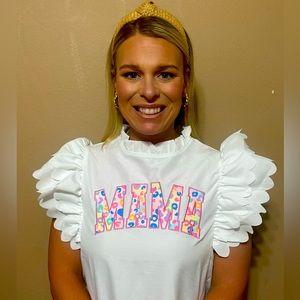 Fun MAMA spring top!!